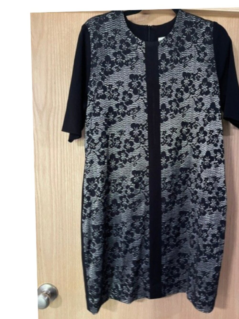 Misook Classic color-blocked knit sheath dress size L